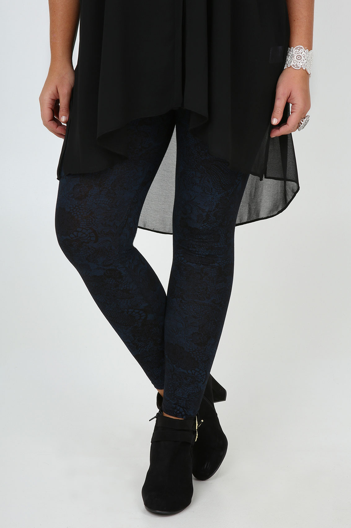 navy blue shirt black leggings