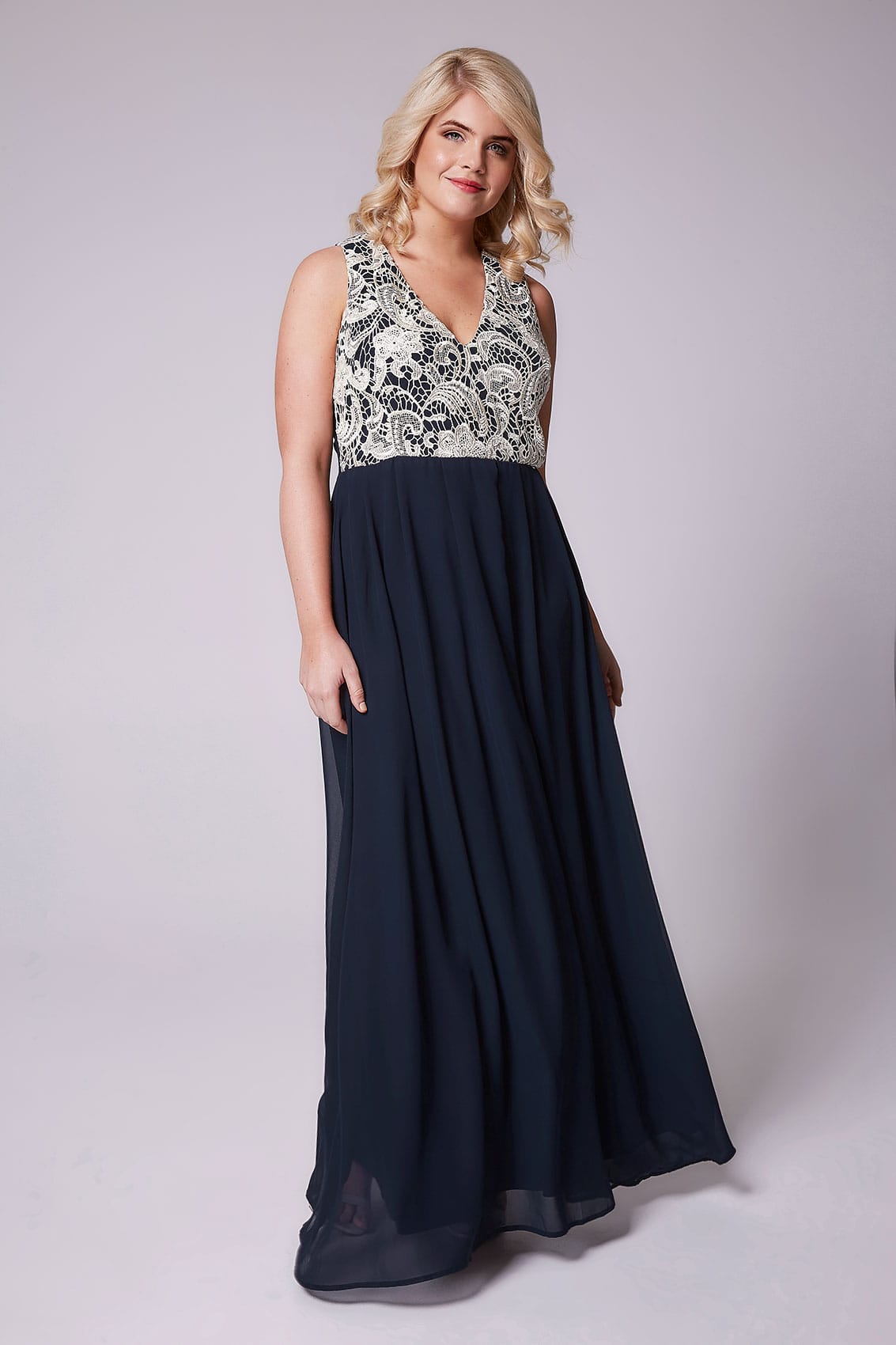 AX PARIS CURVE Navy Maxi Dress With White Lace Overlay Bodice, Plus ...