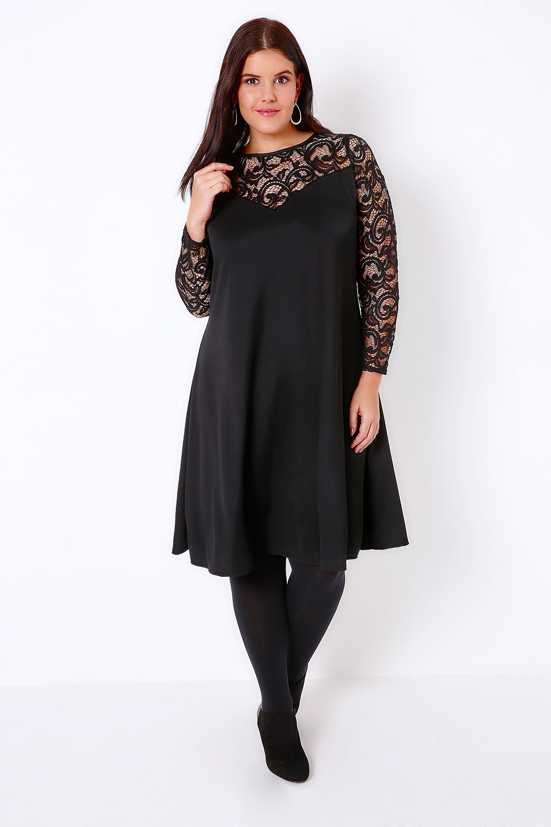 Black Lace & Crepe Mix Swing Dress With Sweetheart Neckline Plus Size ...