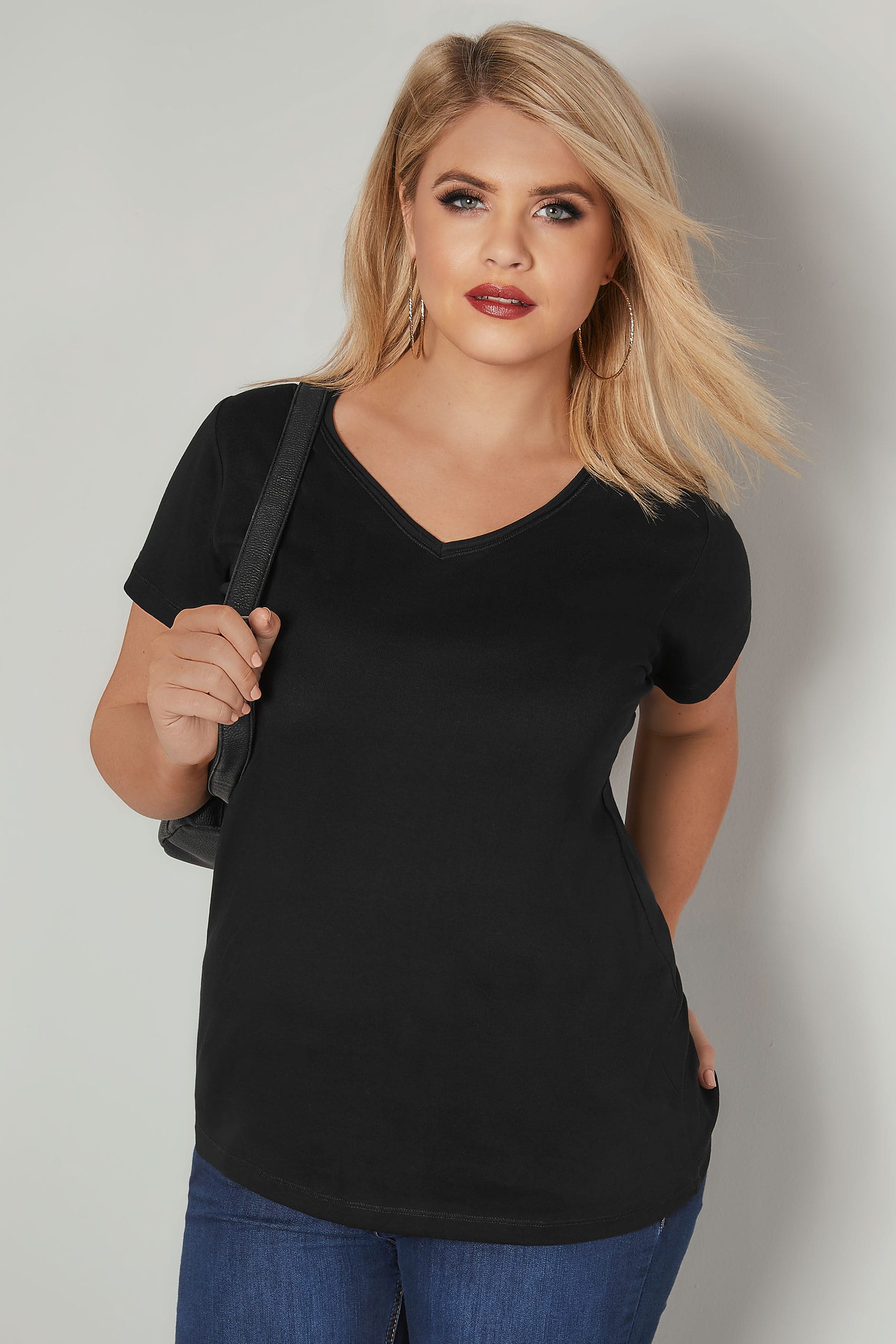 Download Black Short Sleeved V-Neck Basic T-Shirt Plus Size 16 to 36