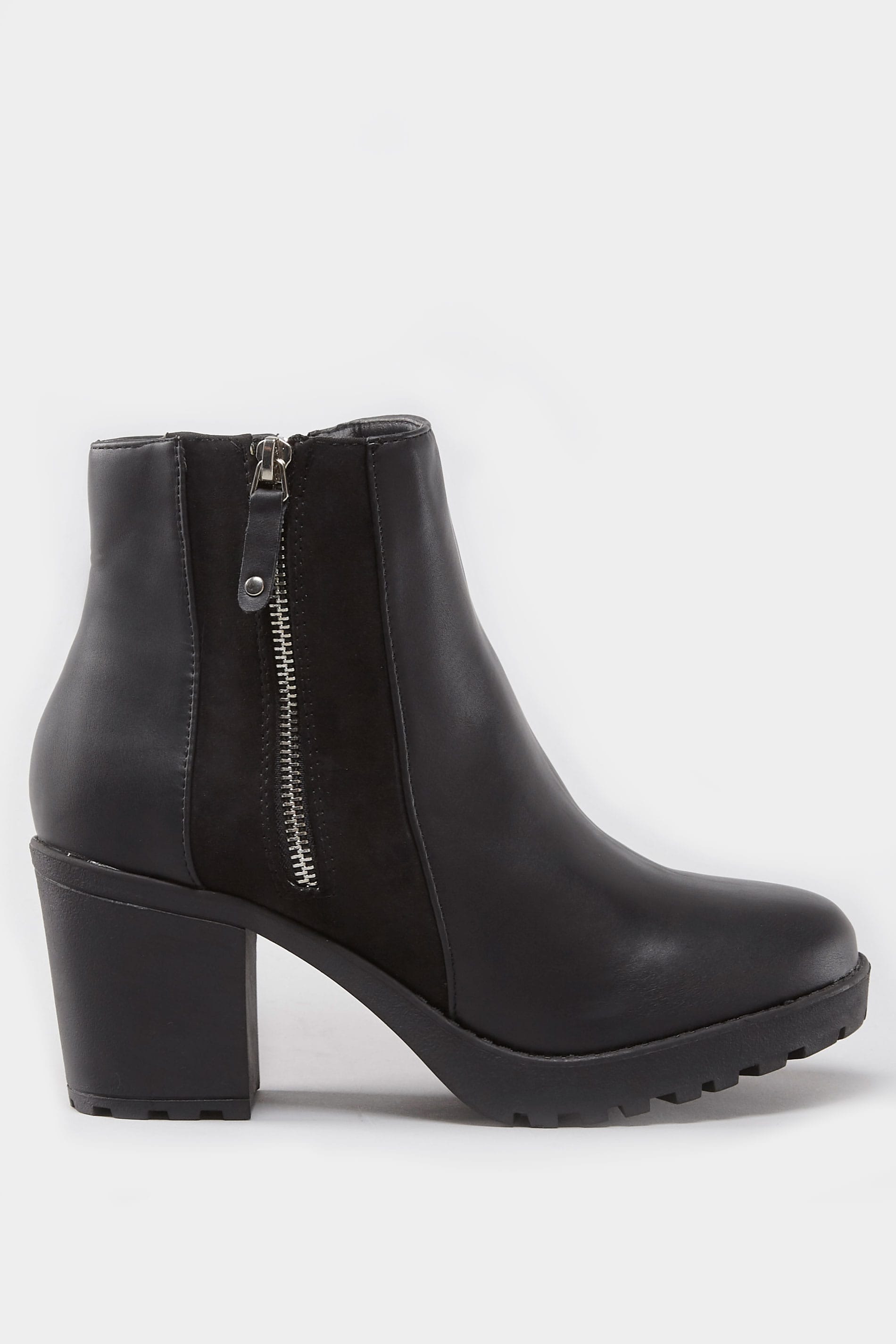 Black Leather Classic Chelsea Boots In TRUE EEE Fit