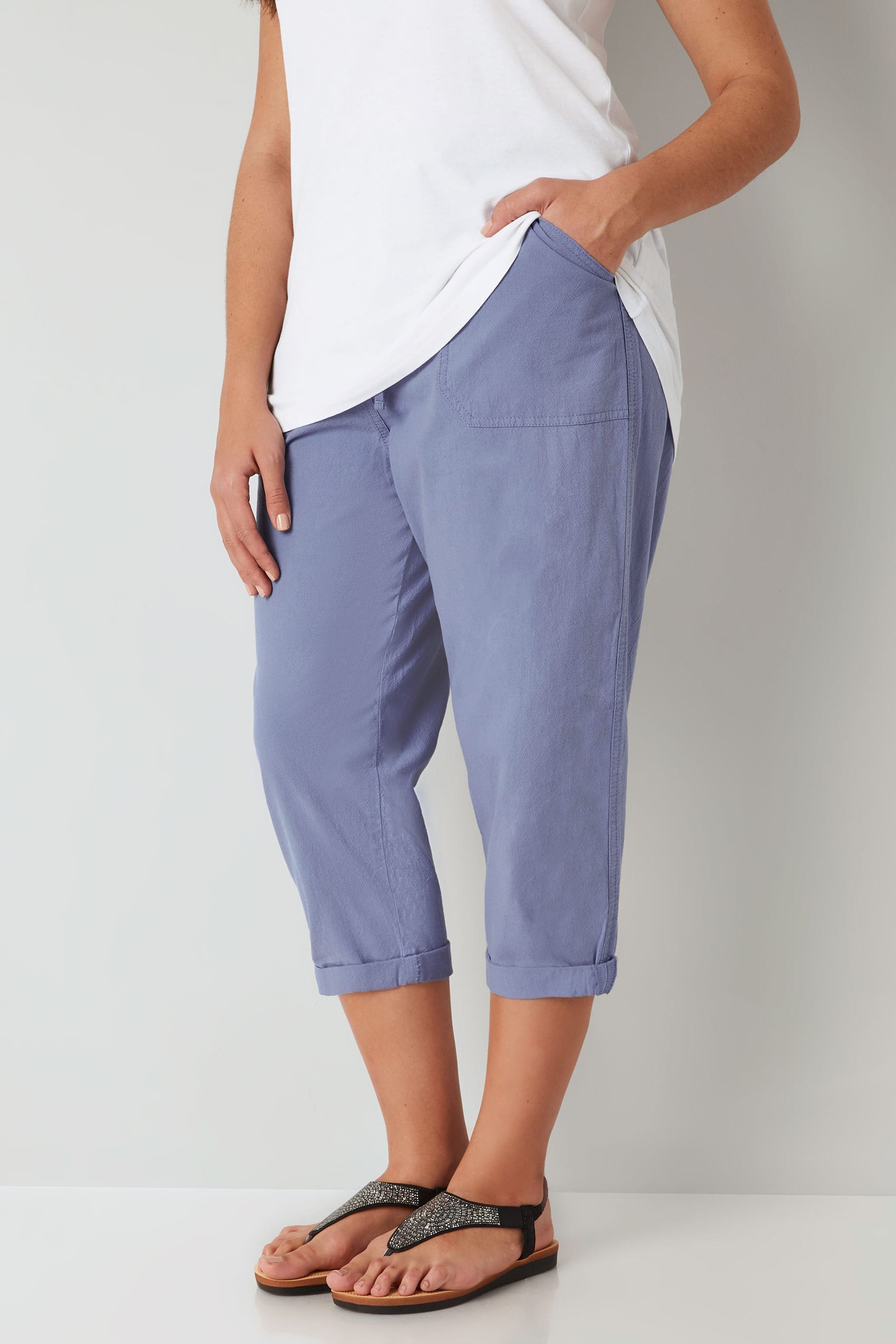 ladies navy cropped trousers