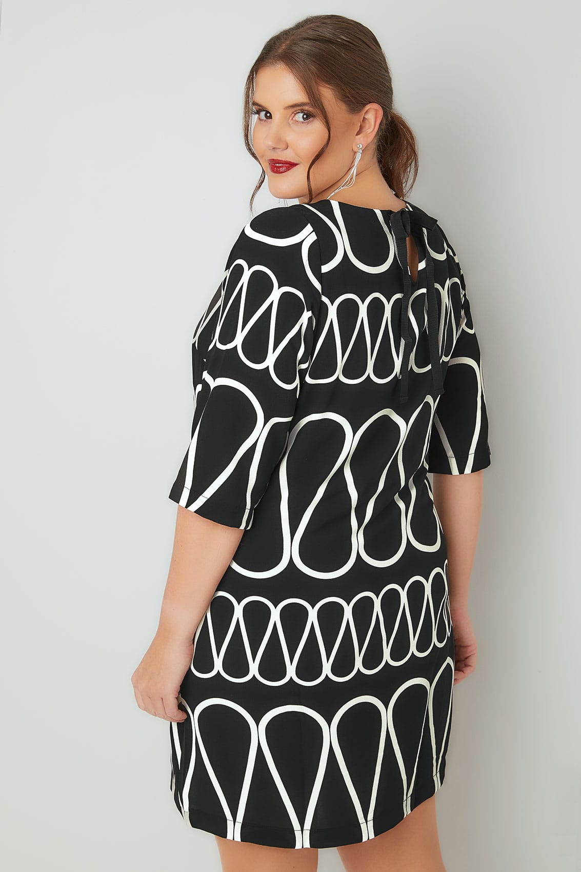 PAPRIKA Black & White Patterned Shift Dress With Rear Bow Tie Fastening ...